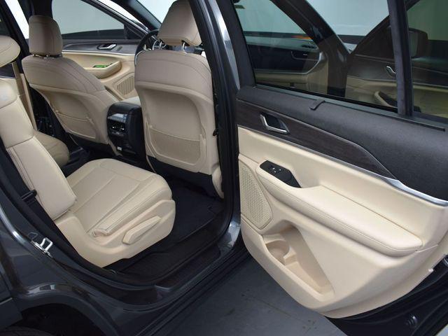 used 2025 Jeep Grand Cherokee L car