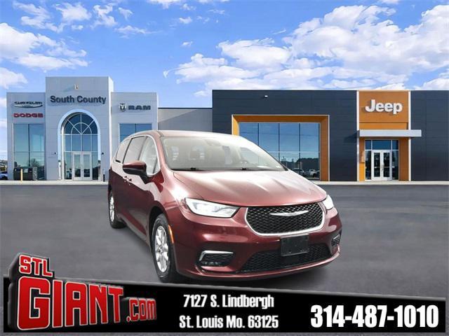 used 2023 Chrysler Pacifica car, priced at $22,000