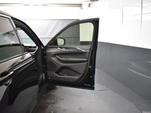 new 2025 Jeep Grand Cherokee car, priced at $32,415