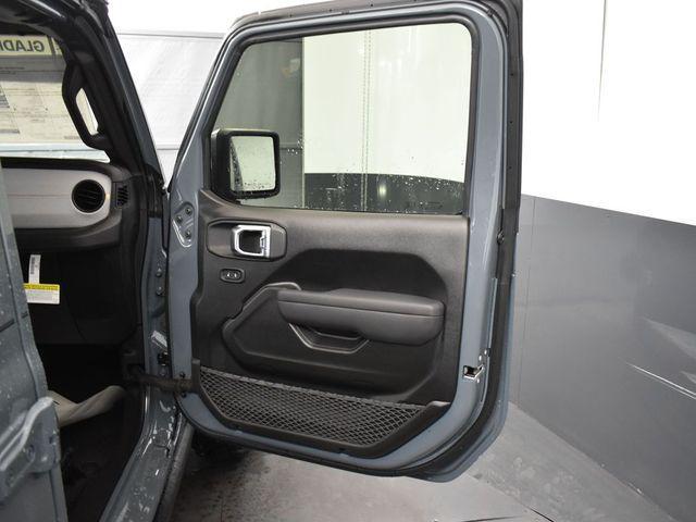 new 2026 Jeep Gladiator car, priced at $45,310