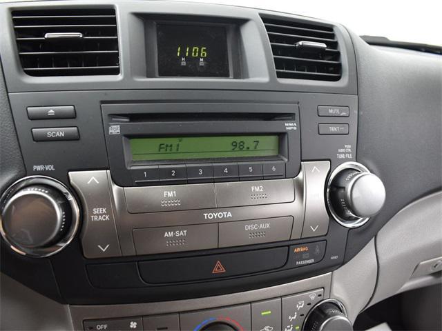 used 2012 Toyota Highlander car, priced at $9,500