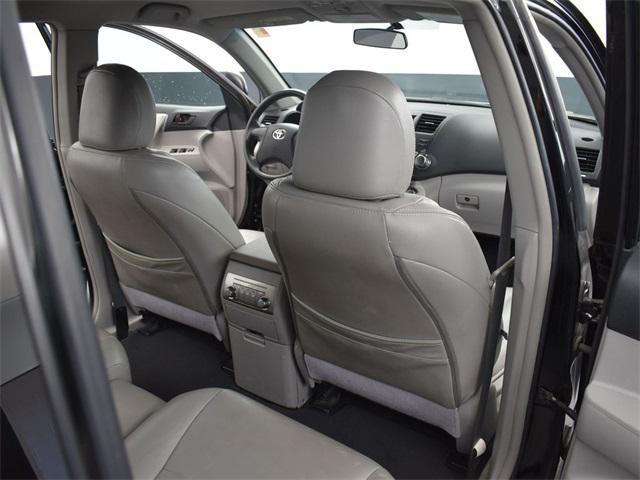 used 2012 Toyota Highlander car, priced at $9,500
