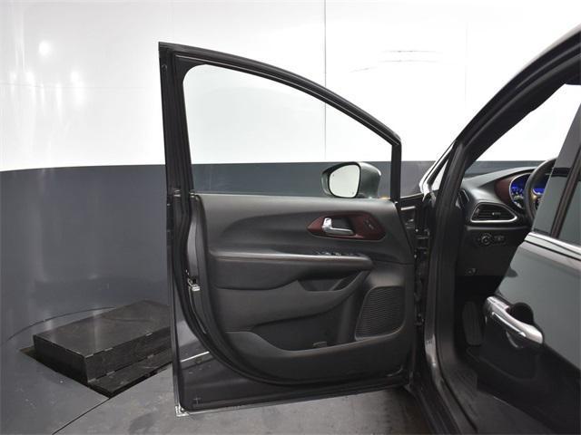 used 2020 Chrysler Pacifica car, priced at $18,200