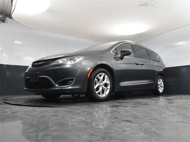 used 2020 Chrysler Pacifica car, priced at $18,200