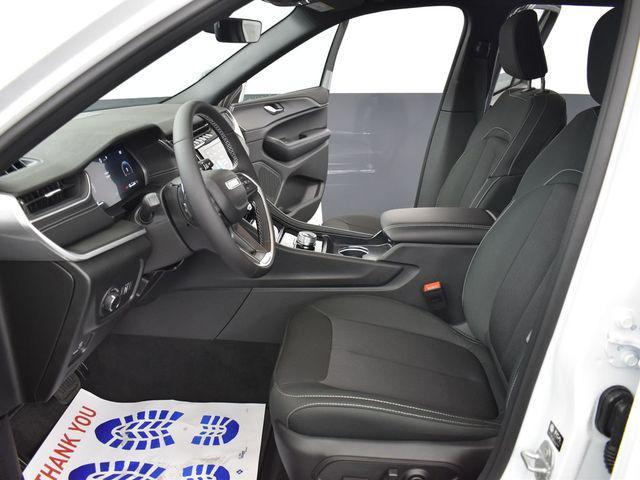 new 2025 Jeep Grand Cherokee car, priced at $31,250