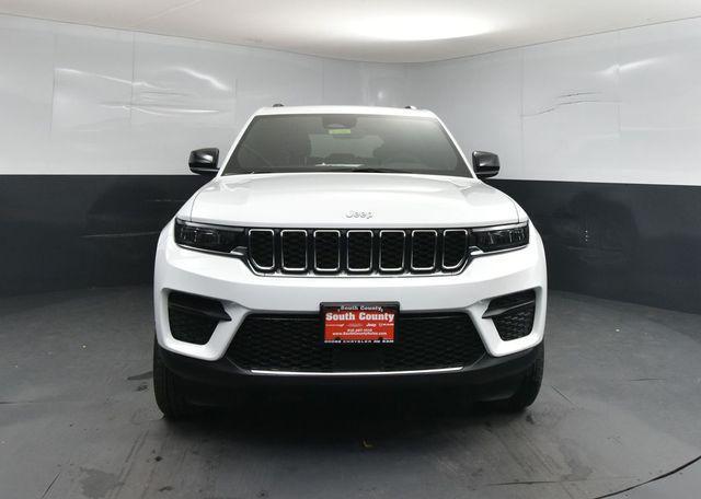 new 2025 Jeep Grand Cherokee car, priced at $31,820