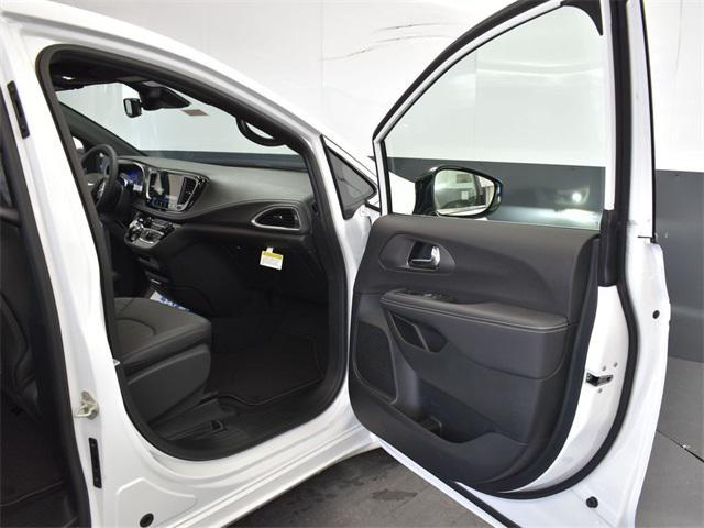 new 2026 Chrysler Pacifica car, priced at $37,645