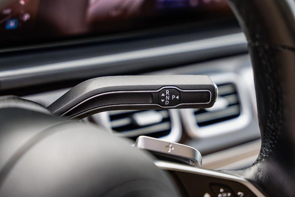 used 2024 Mercedes-Benz GLE 450 Plug-In Hybrid car, priced at $63,991