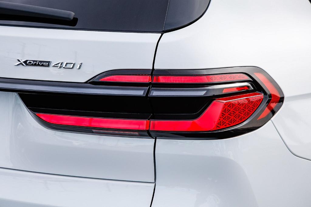 used 2024 BMW X7 car, priced at $70,991