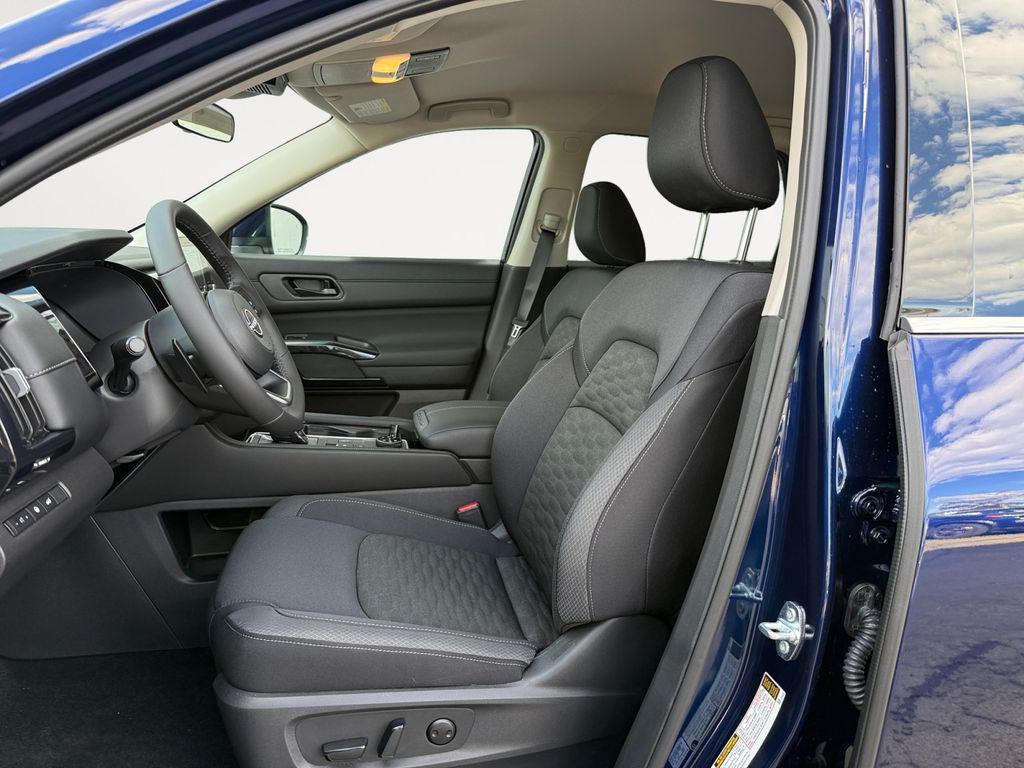 new 2025 Nissan Pathfinder car, priced at $37,875