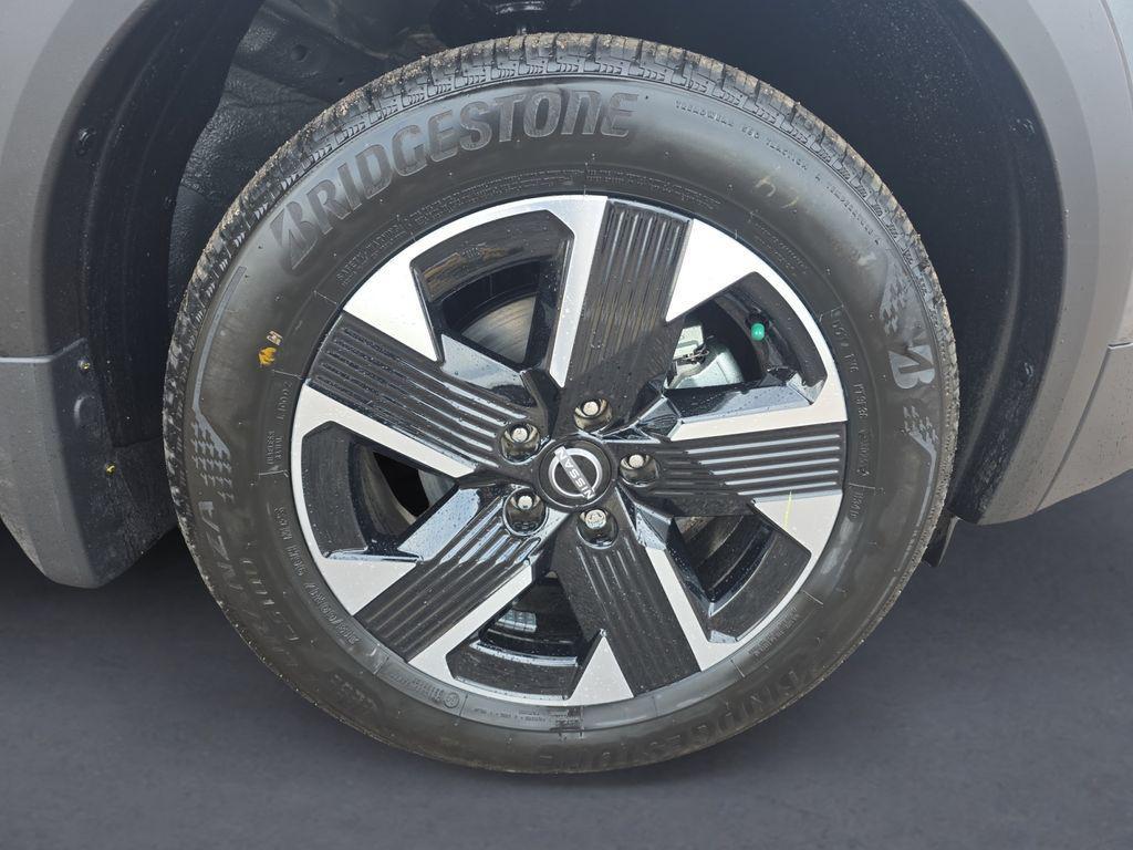 new 2026 Nissan Kicks car, priced at $27,390