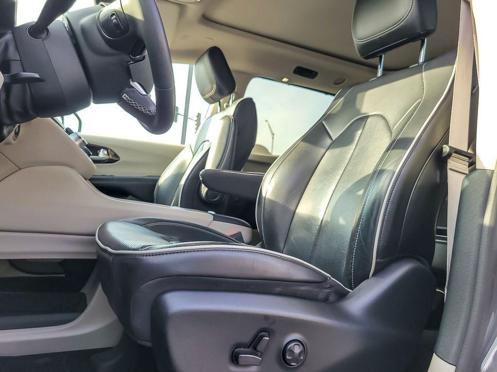used 2023 Chrysler Pacifica car, priced at $26,800