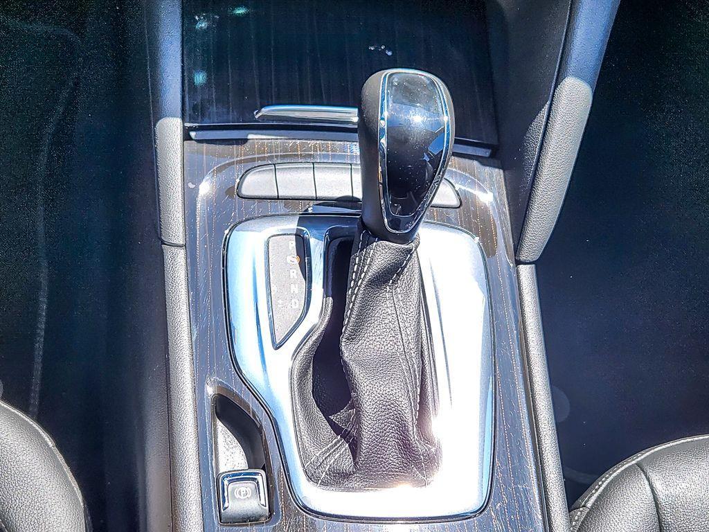 used 2018 Buick Regal TourX car, priced at $19,995