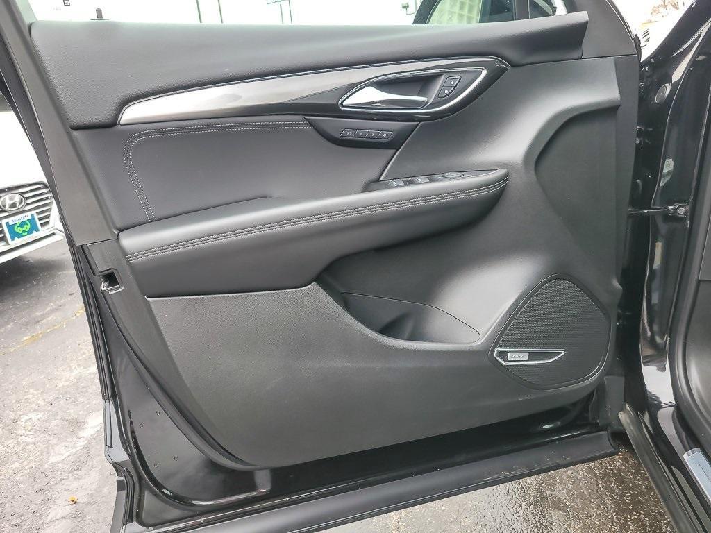 used 2025 Buick Envision car, priced at $28,995