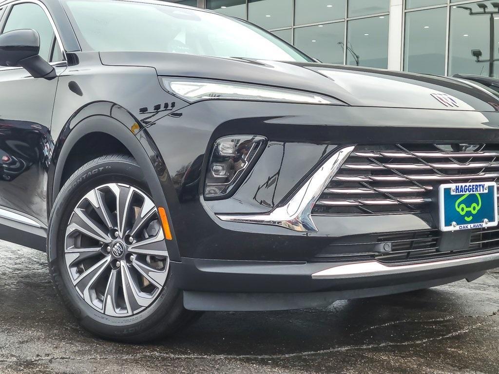 used 2025 Buick Envision car, priced at $28,995