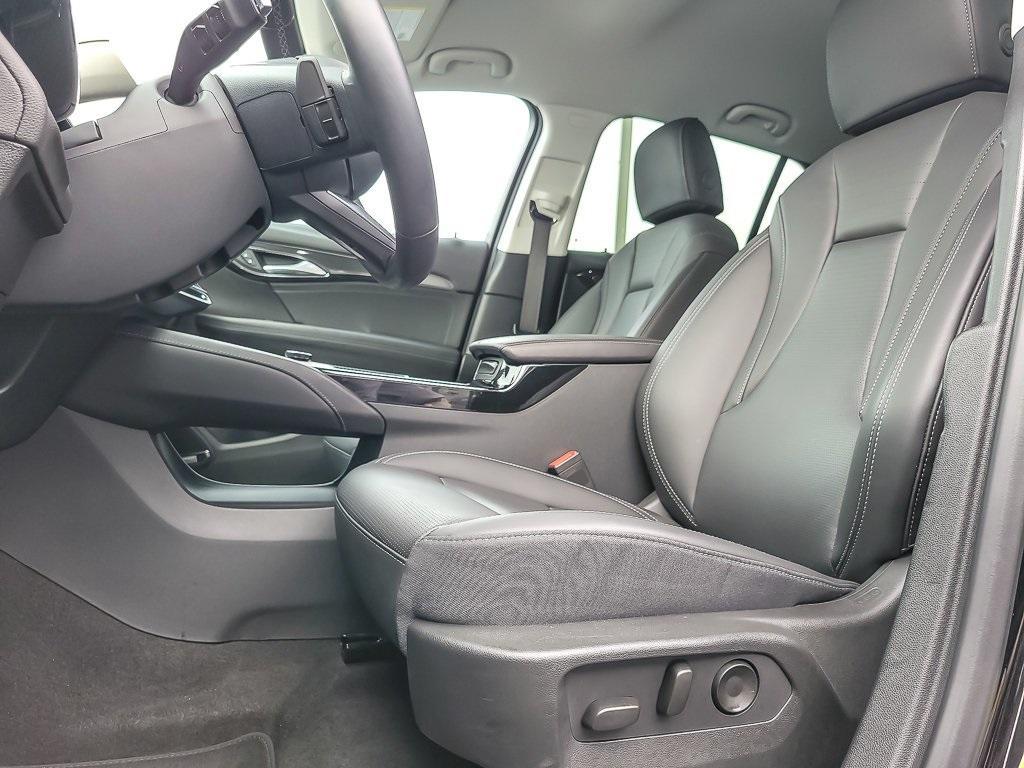 used 2025 Buick Envision car, priced at $28,995