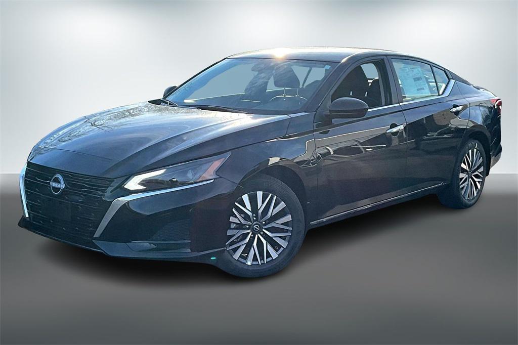new 2025 Nissan Altima car, priced at $30,965