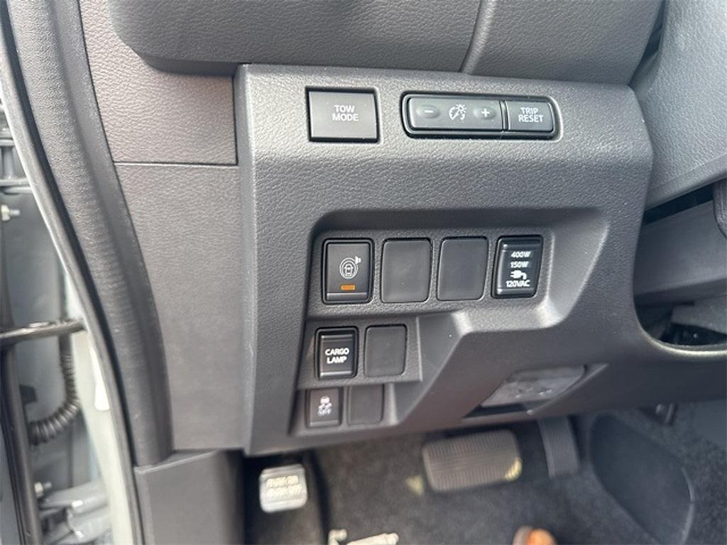 new 2025 Nissan Frontier car, priced at $45,150