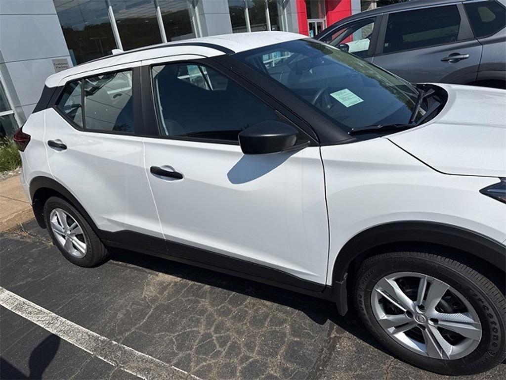 new 2025 Nissan Kicks car, priced at $23,870