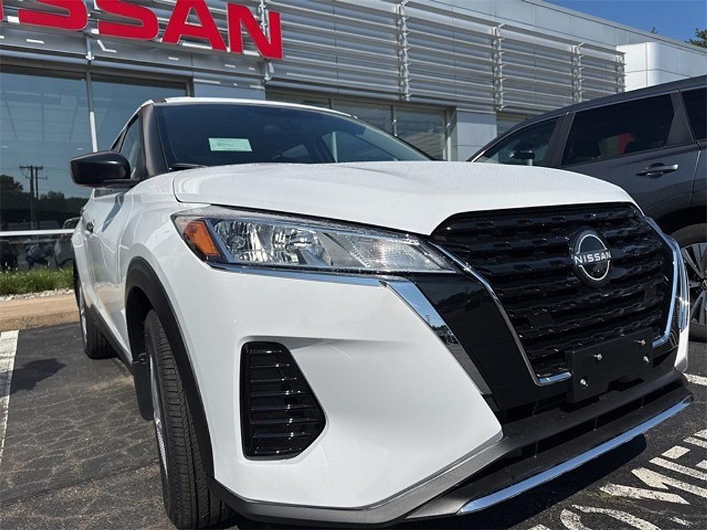 new 2025 Nissan Kicks car, priced at $23,870