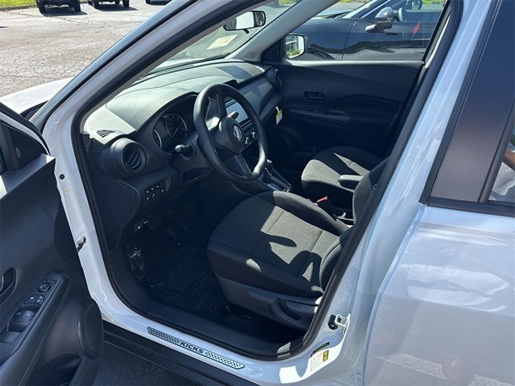 new 2025 Nissan Kicks car, priced at $23,870