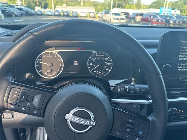 used 2022 Nissan Pathfinder car, priced at $24,998