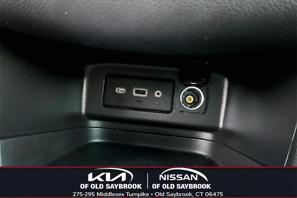 used 2024 Chevrolet Equinox car, priced at $22,988