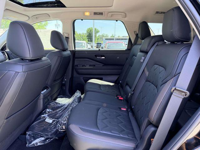 new 2026 Nissan Pathfinder car, priced at $47,084