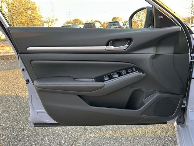 new 2025 Nissan Altima car, priced at $31,685