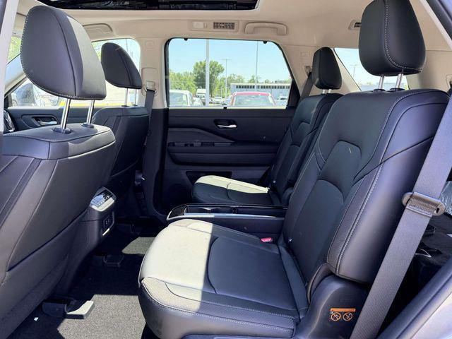 new 2026 Nissan Pathfinder car, priced at $43,036