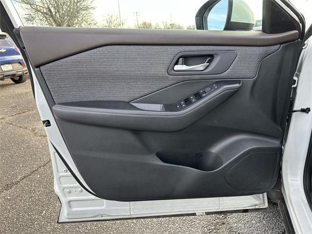 used 2023 Nissan Rogue car, priced at $19,999