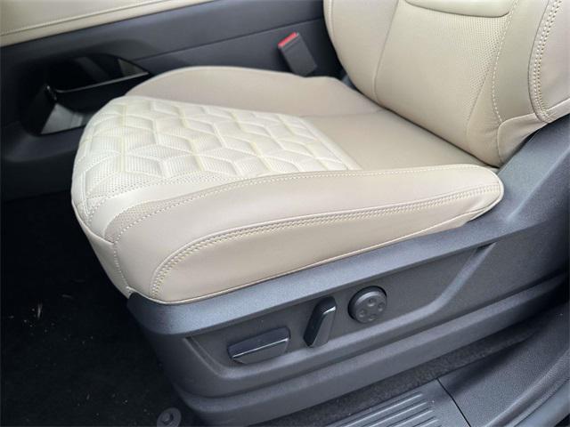 new 2025 Nissan Armada car, priced at $70,086