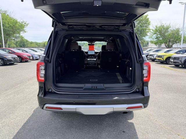 used 2024 Ford Expedition car, priced at $44,319