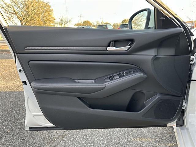 new 2025 Nissan Altima car, priced at $29,986