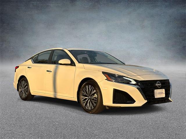 new 2025 Nissan Altima car, priced at $29,986