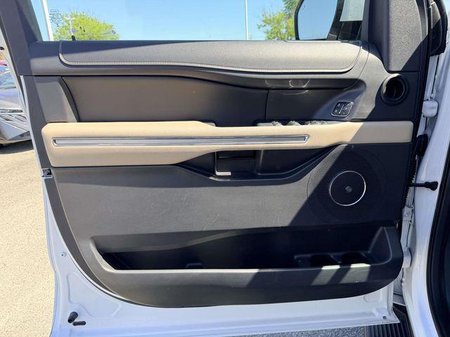 used 2024 Ford Expedition car, priced at $42,304