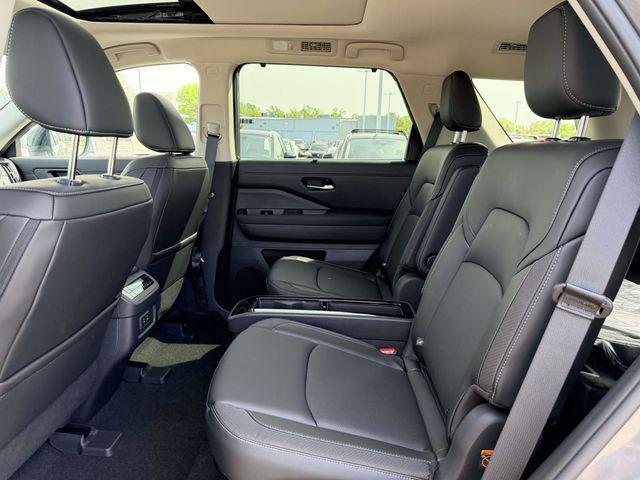 new 2026 Nissan Pathfinder car, priced at $43,036