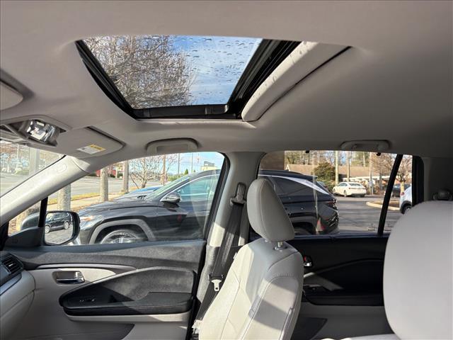 used 2021 Honda Pilot car, priced at $26,098