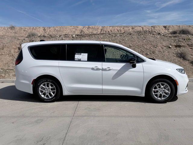 used 2024 Chrysler Pacifica car, priced at $23,410