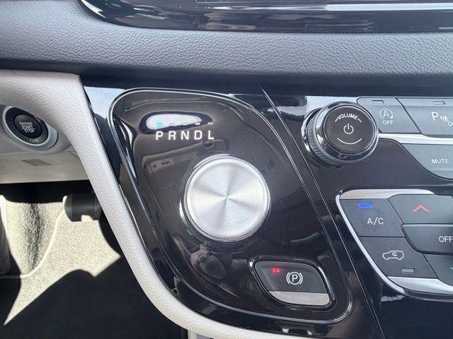 used 2024 Chrysler Pacifica car, priced at $23,410