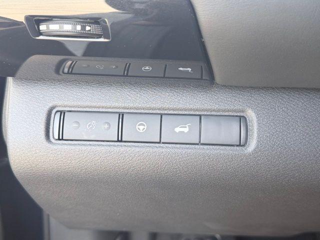 new 2026 Nissan Pathfinder car, priced at $40,405