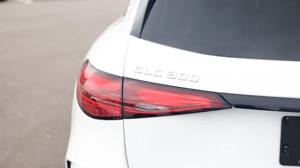 used 2025 Mercedes-Benz GLC 300 car, priced at $42,585