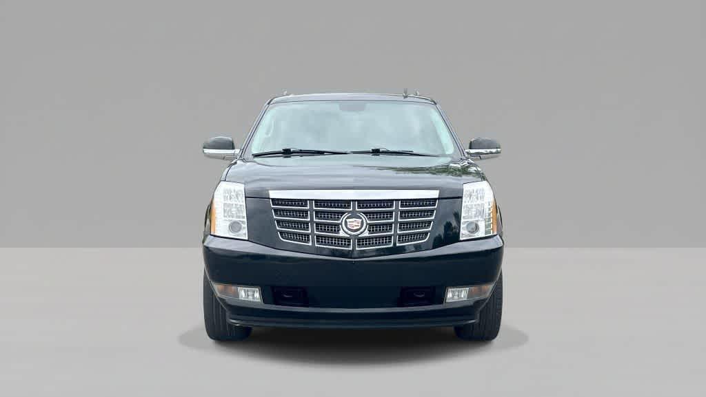 used 2010 Cadillac Escalade ESV car, priced at $7,588