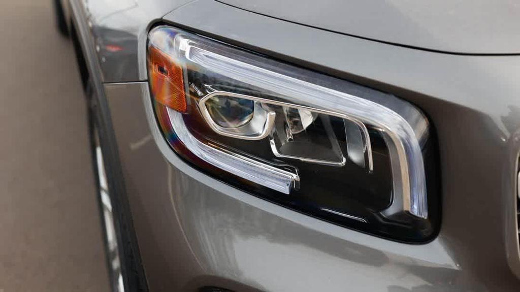 used 2022 Mercedes-Benz GLB 250 car, priced at $25,599