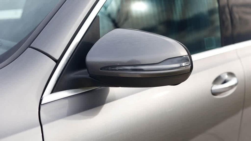 used 2022 Mercedes-Benz GLB 250 car, priced at $25,599