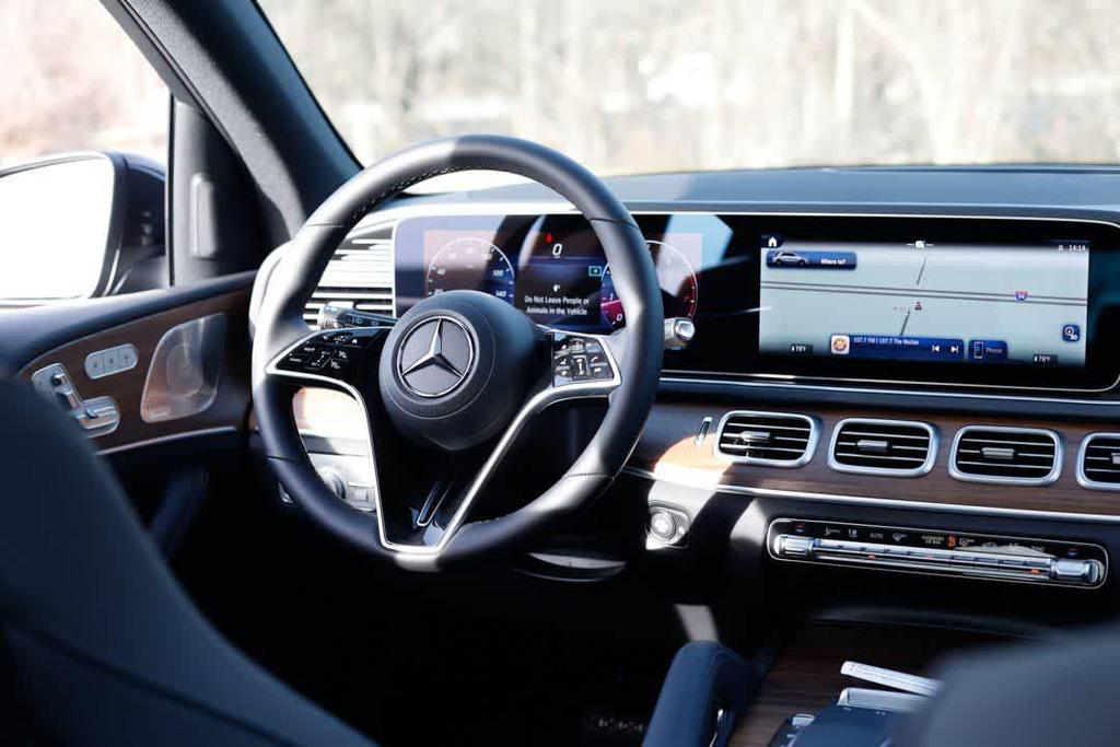 used 2026 Mercedes-Benz GLE 350 car, priced at $69,997