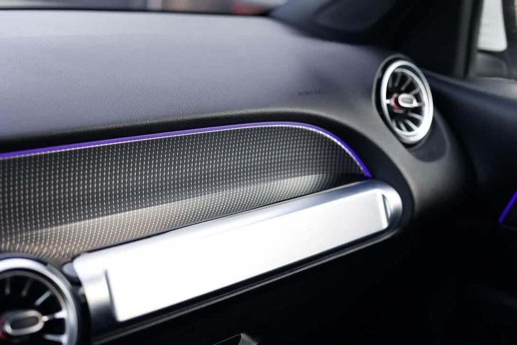 used 2022 Mercedes-Benz GLB 250 car, priced at $25,258