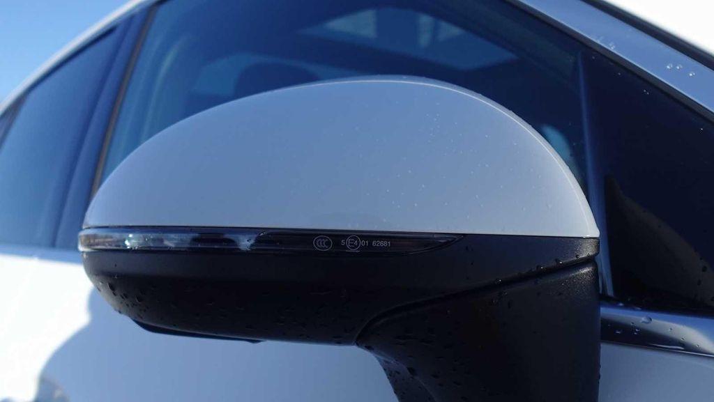 used 2026 Mercedes-Benz GLC 300 car, priced at $51,777