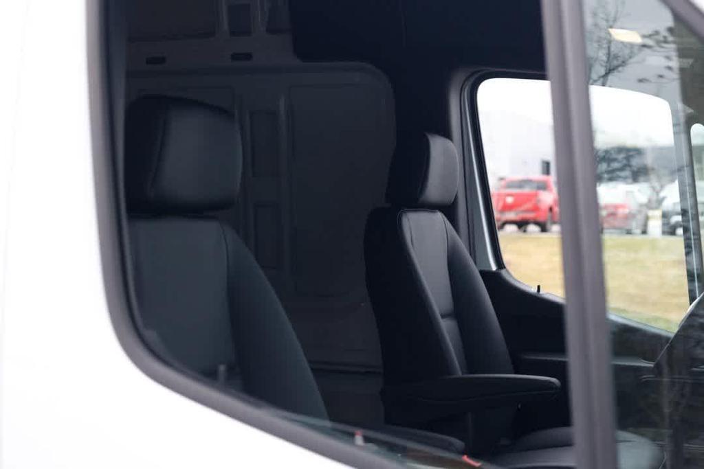 new 2025 Mercedes-Benz Sprinter 2500 car, priced at $61,662