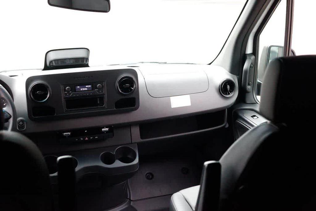 new 2025 Mercedes-Benz Sprinter 2500 car
